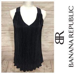 [ Banana Republic ] Micro Pleat Vee Tank Blouse
